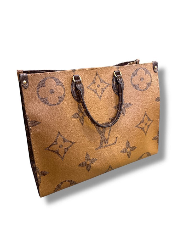 Louis Vuitton Onthego MM Monogram Coated Canvas Tote