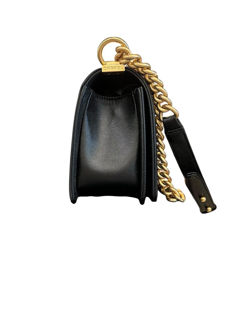 Chanel Caviar Quilted New Medium Boy Flap Black Like New Condition black Like new condition