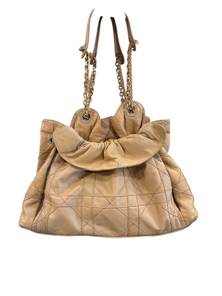 Christian Dior Cannage Le Trenta tan