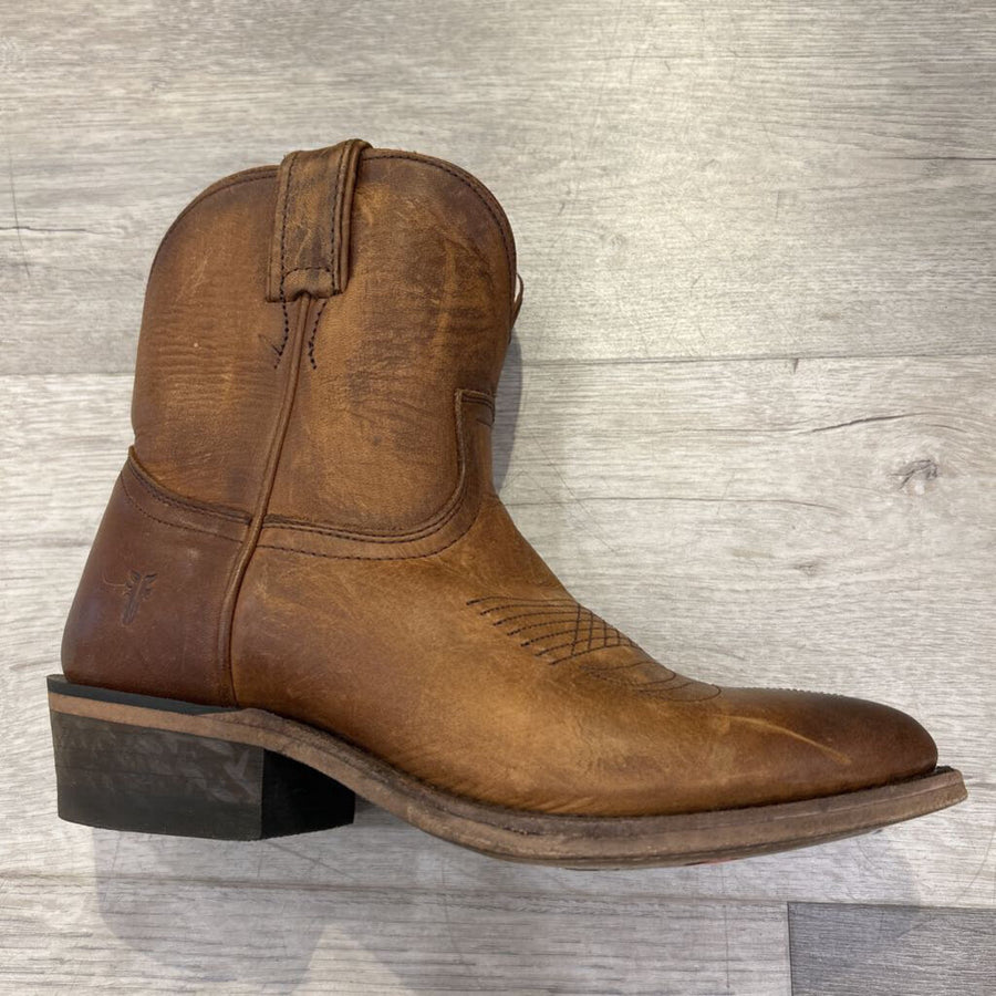 Frye Boots Cowboy Short Black 7.5